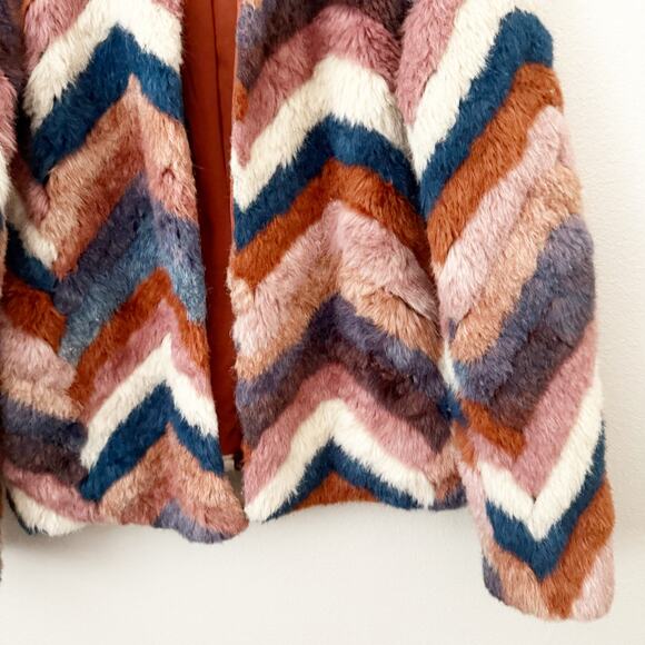 BAND OF GYPSIES | Chevron Faux Fur Open Front Jacket Coat Rust | Size Large - Picture 5 of 7